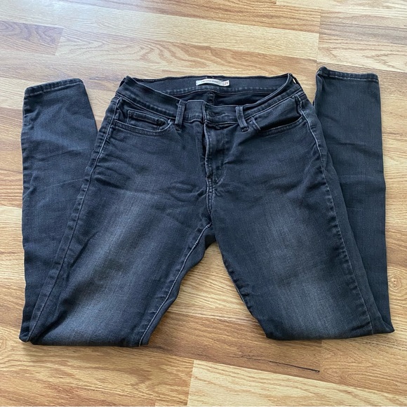 Levi’s 710 Jeans - Picture 6 of 9